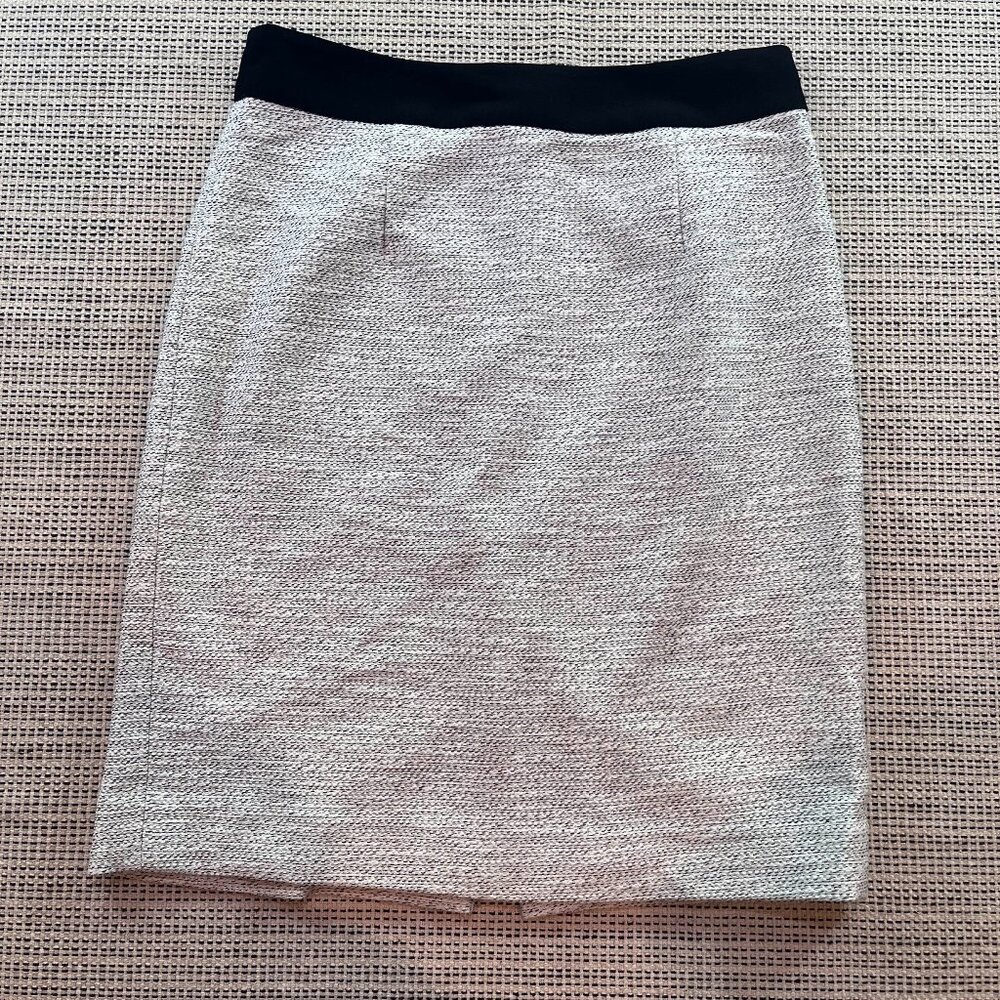 Banana Republic Pencil Skirt Size 4 Black Trim Tweed Lined 21.5” Workwear